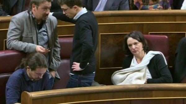 Spanish Lawmaker Breastfeeds During Session