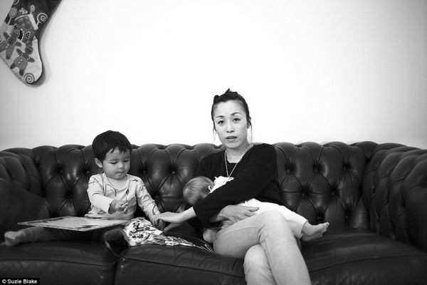 Melbourne Mom:  "This is What Breastfeeding Looks Like"