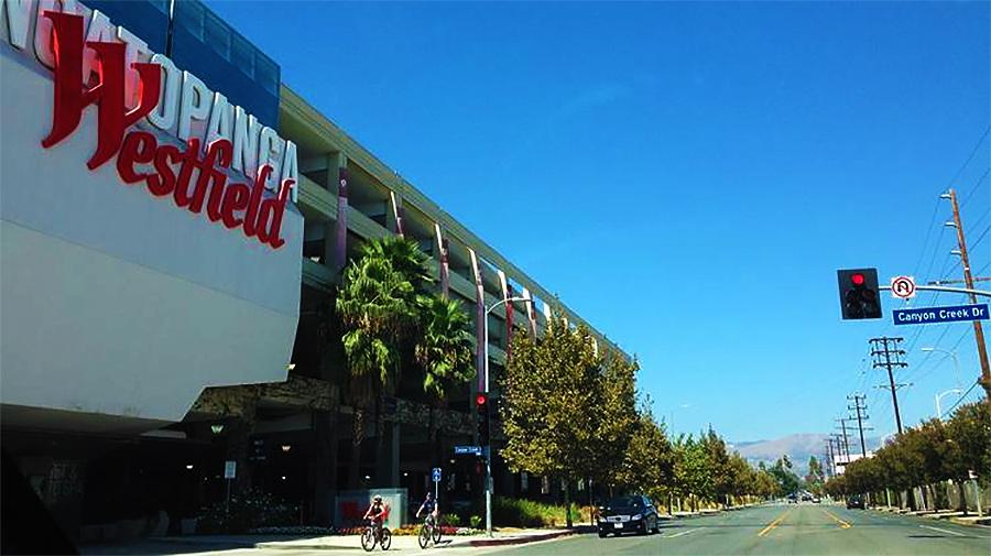 Shopping Center Westfield Topanga