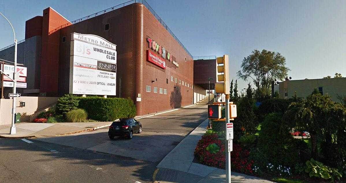 Photo of Metro Mall and Toys R Us sign in Middle Village Queens NYC