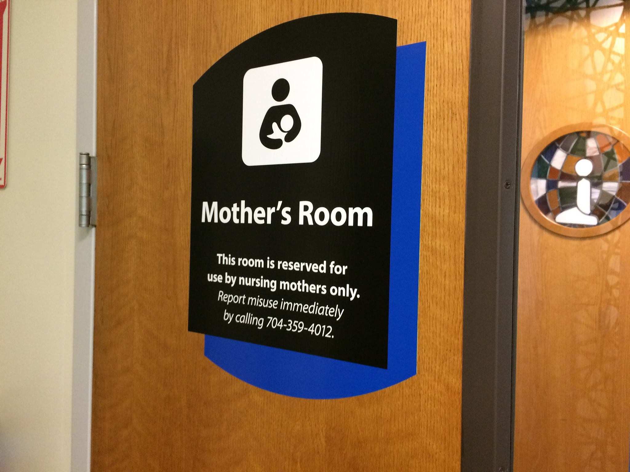 Charlotte international airport nursing mothers room