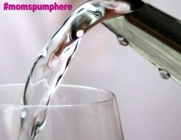 Tips to Stay Hydrated While Nursing or Pumping