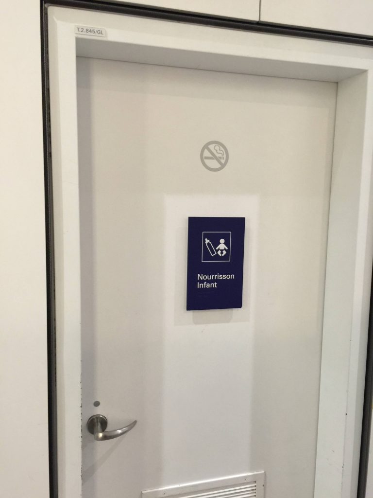 montreal trudeau airport lactation rooms pic1