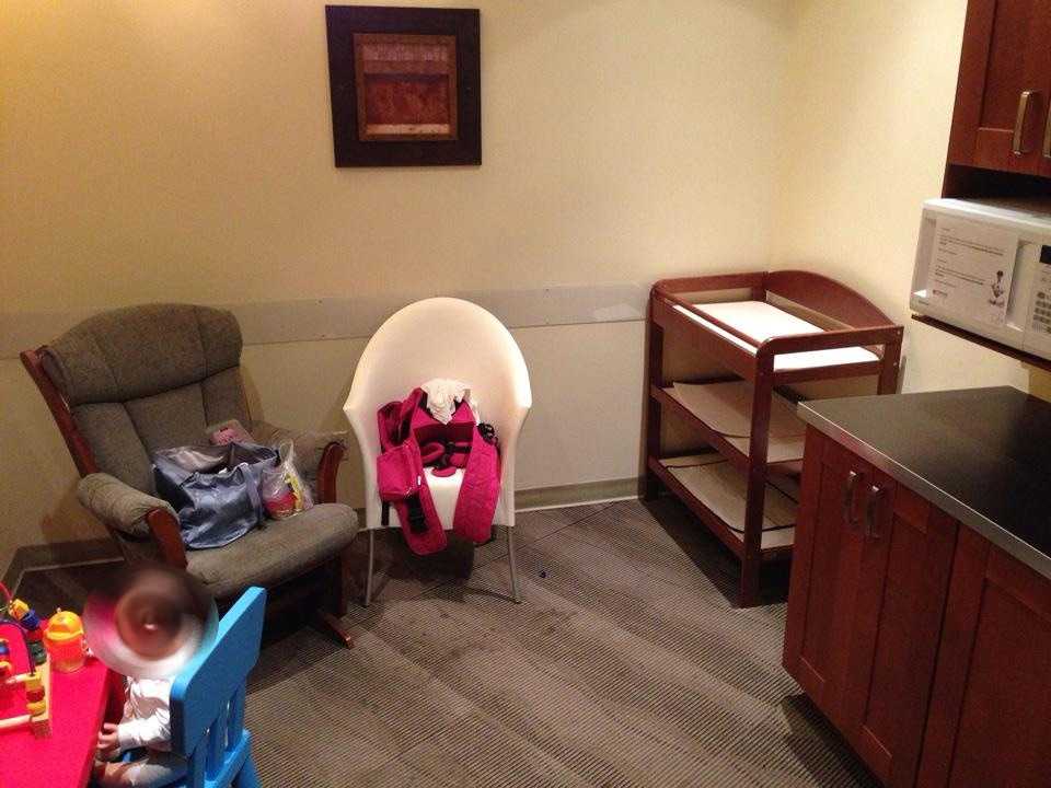 motreal eaton centre quebec breastfeeding nursing mothers lactation room