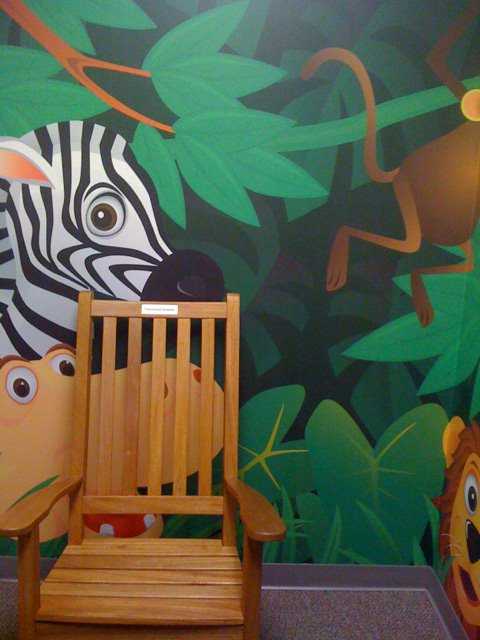 childrens museum of virginia nursing mothers room chair mural