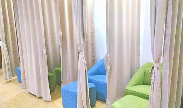 mactan cebu international airport phillipines nursing mothers room couch ottoman4
