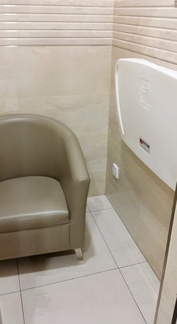 ngee ann city breastfeeding room pic2 singapore