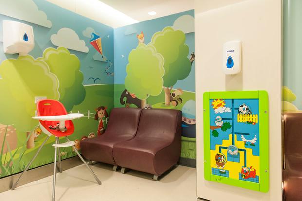 dublin airport baby care room pic3