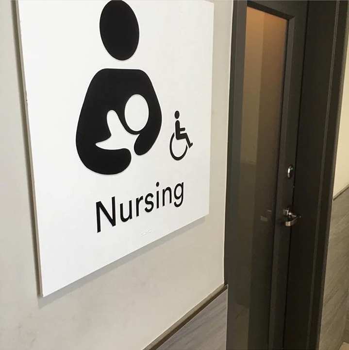 dadeland mall kendall miami florida brestfeeding nursing mothers room nursing sign