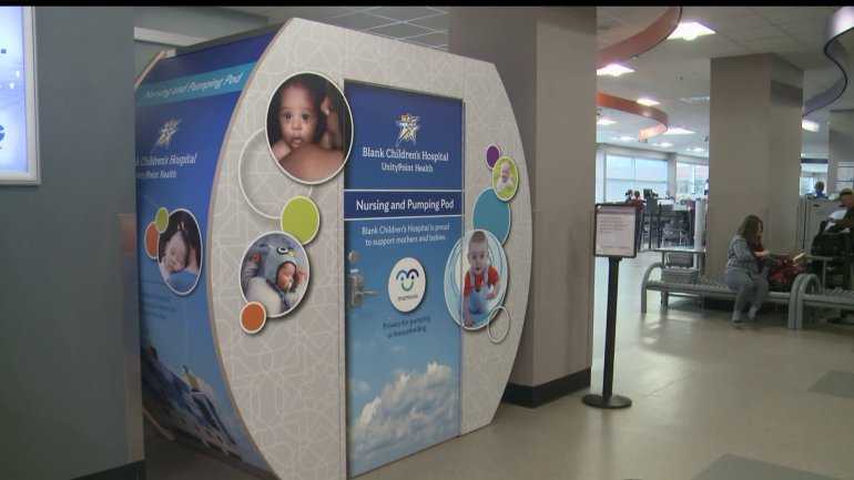 Photo of Des Moines International Airport nursing pod.