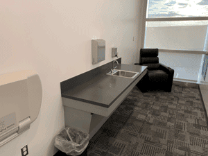 detroit metro airport mcnamara terminal nursing room