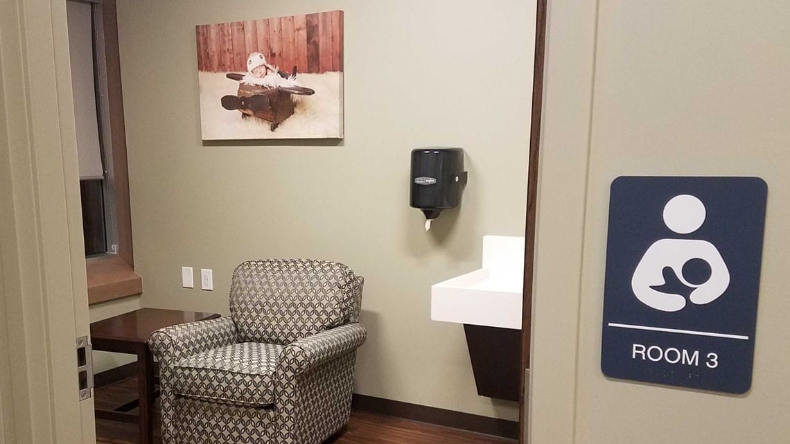 louisville international airport lactation room kentucky