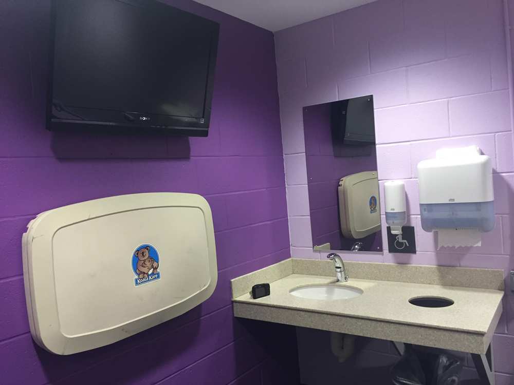 metlife stadium ny giants breastfeeding nursing mothers lactation room pic3